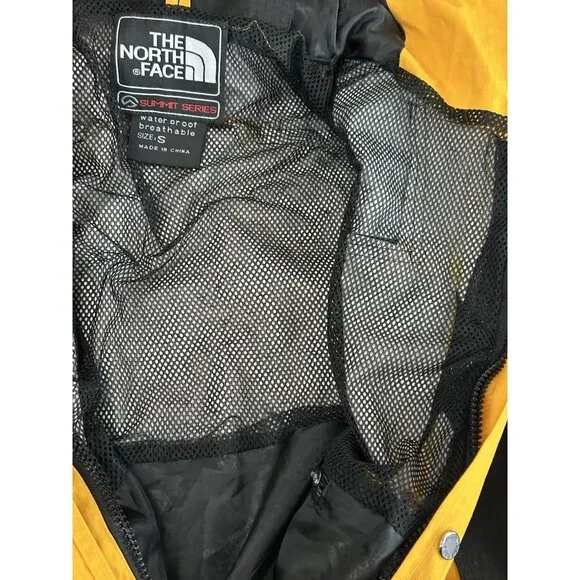 Vintage The North Face Men’s Small Summit series Gore tex Jacket Waterproof